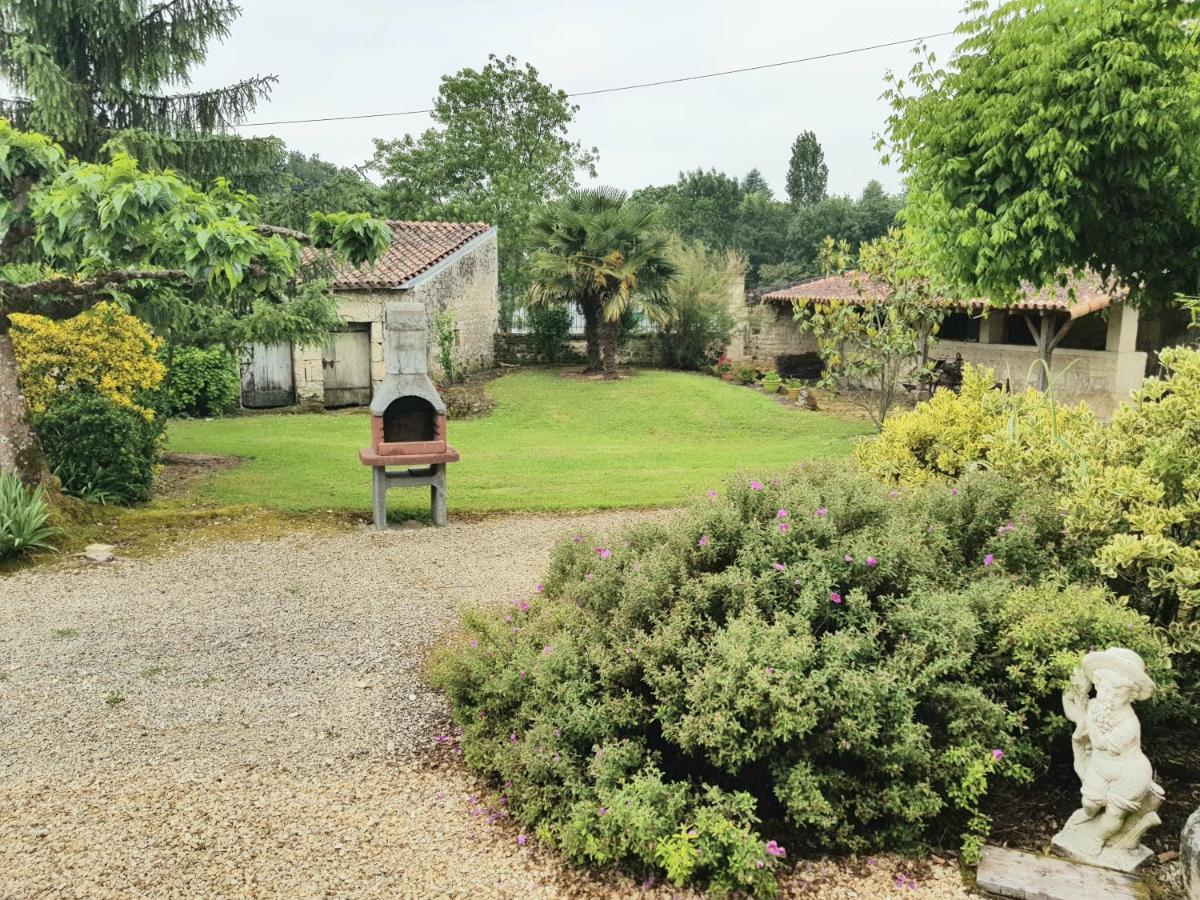 Villa Terrasse & Jardin Jonzac Esterno foto